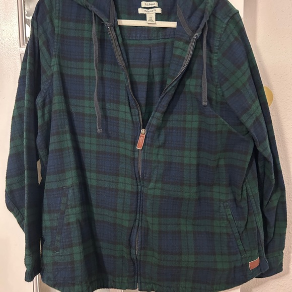 L.L. Bean Jackets & Blazers - L.L.Bean Green and Navy Plaid Relaxed Fit Hoodie